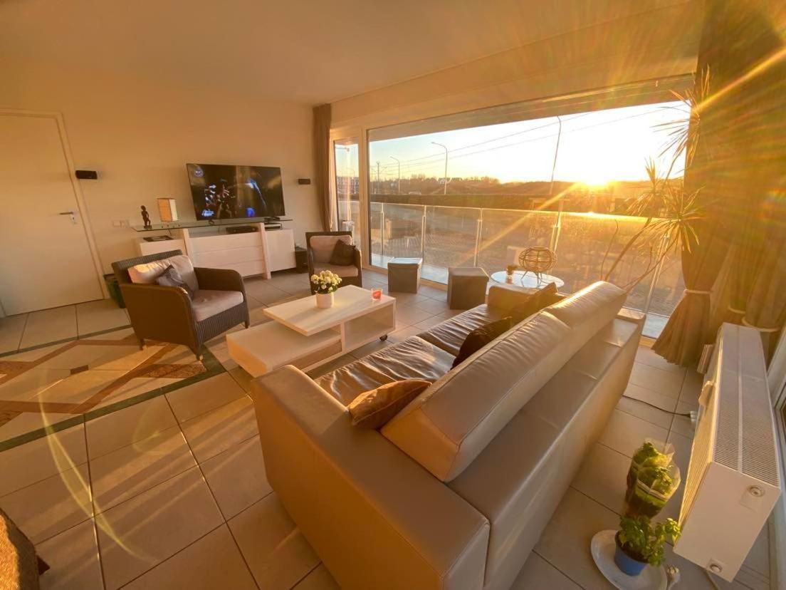 Sunnyside-Of-Thesea - With Open View On Nature, Big Terraces All Around - Very Close To Sea, Beach, Stores, Restaurants & Beach Bars Nieuport